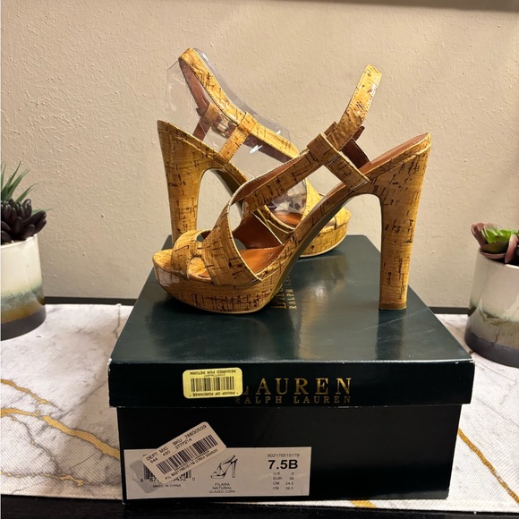 Ralph Lauren tan cork coated platform sandals; very nice and easy to walk in - Picture 3 of 10